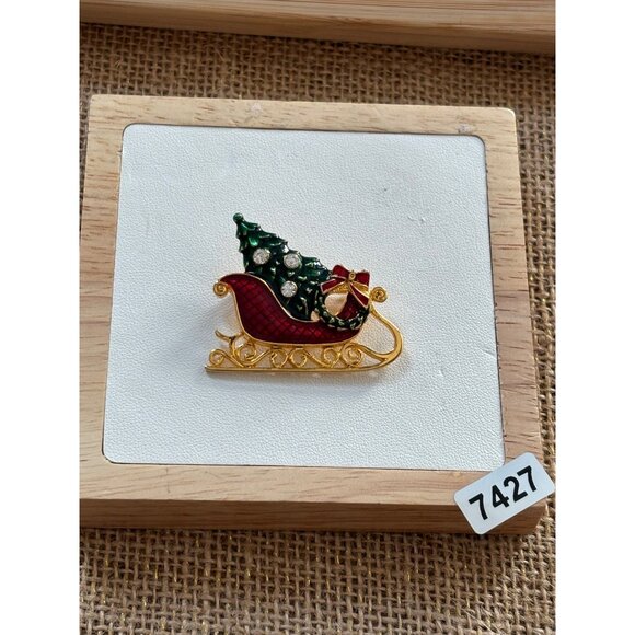 Vintage Eisenberg Ice Christmas Sleigh Brooch Red Green Enamel Rhinestones Gold- - Picture 6 of 7